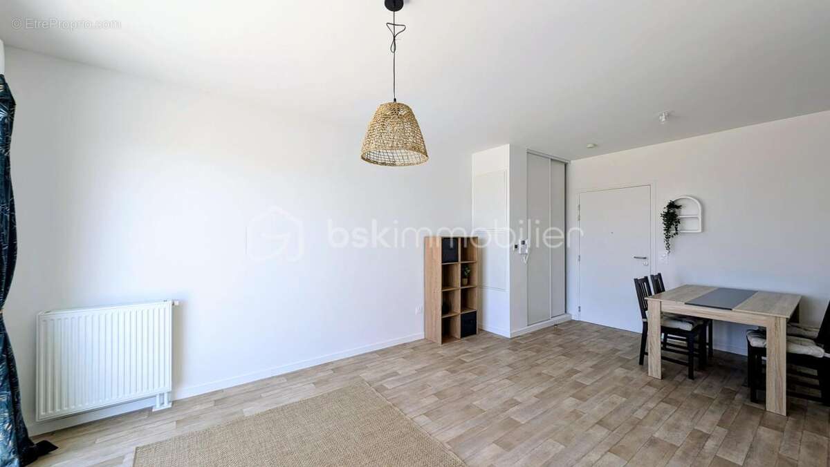 Appartement à FLEURY-SUR-ORNE