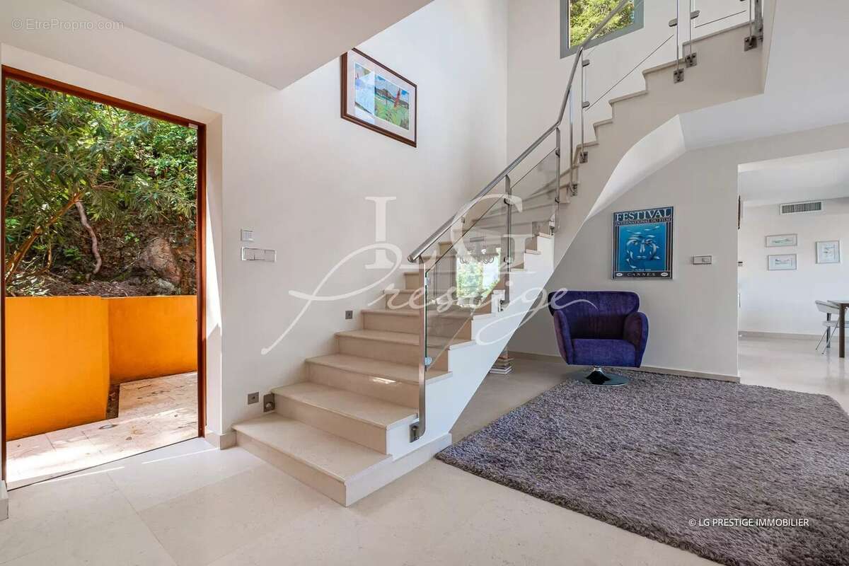 Maison à THEOULE-SUR-MER