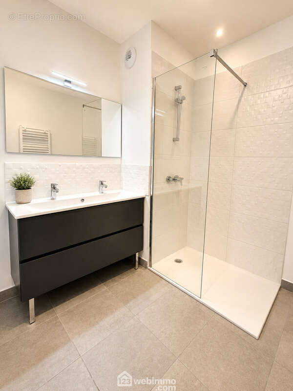 Appartement 88 m² à Agde  - photo 7