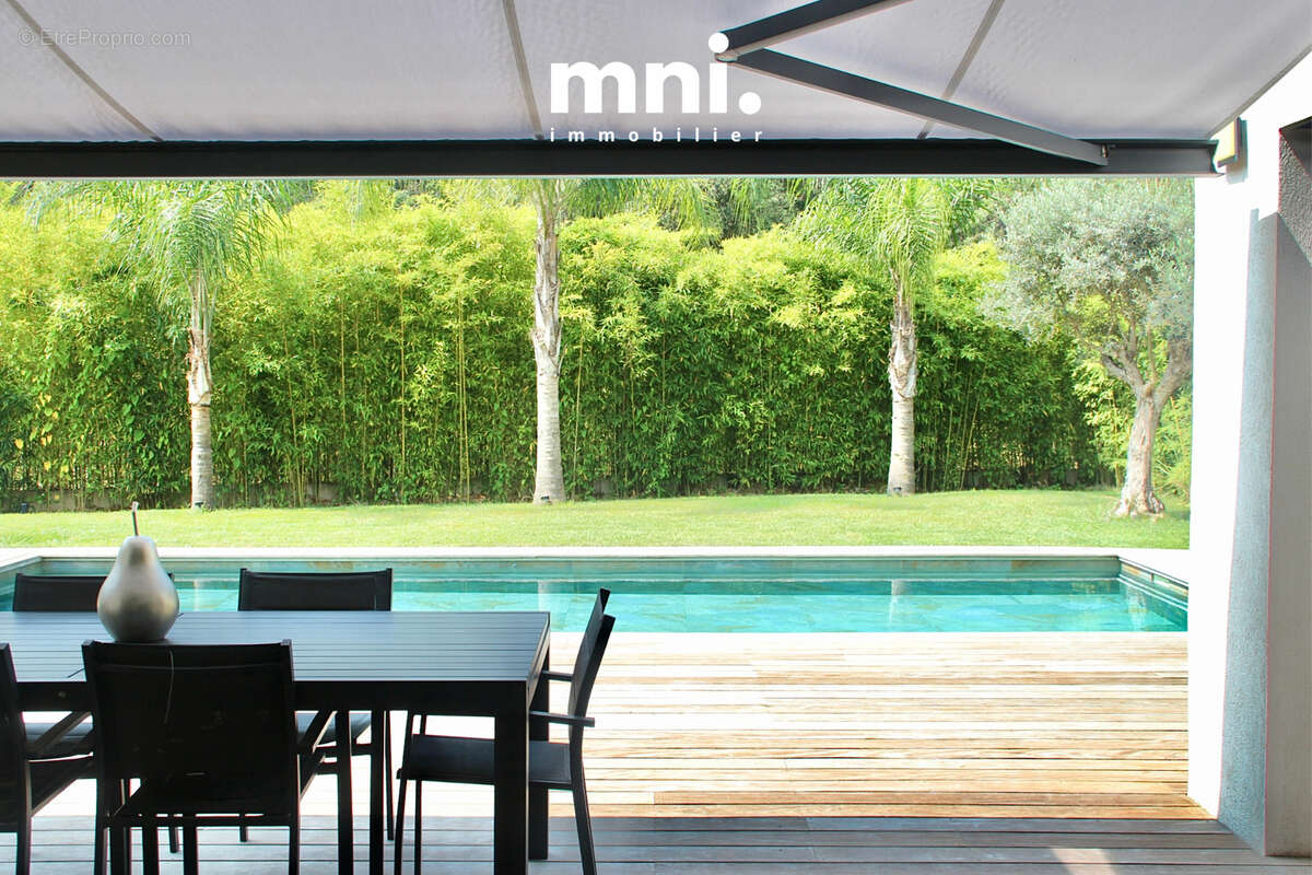 Maison à SIX-FOURS-LES-PLAGES