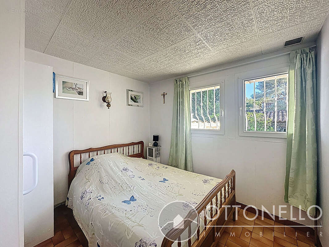 Maison à ROQUEBRUNE-SUR-ARGENS