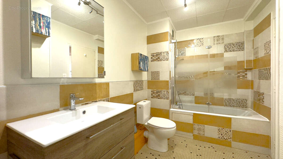 Appartement à FONTAINE