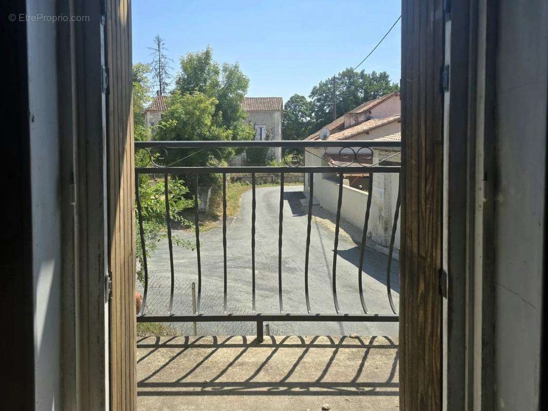 Maison à SAINT-PAUL-LIZONNE