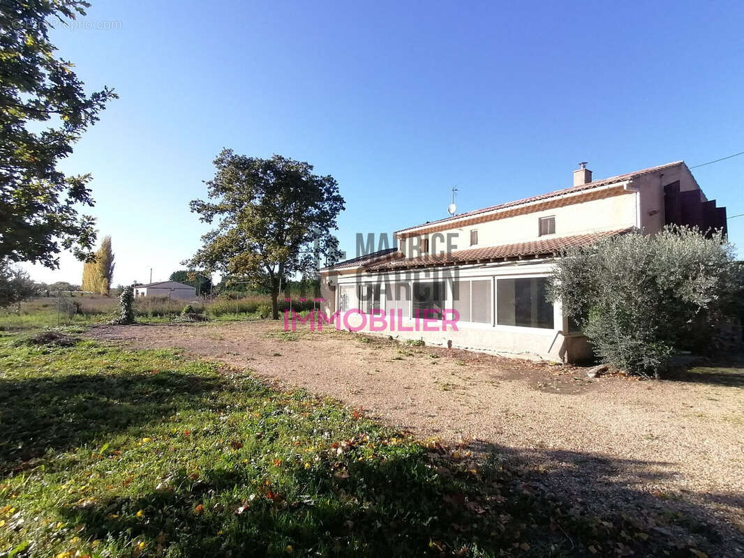 Maison à L&#039;ISLE-SUR-LA-SORGUE