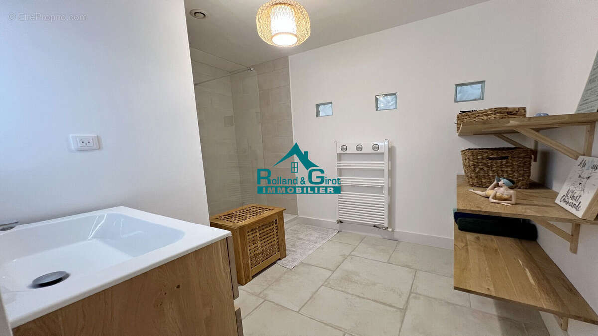 Maison à NOYAL-SUR-VILAINE