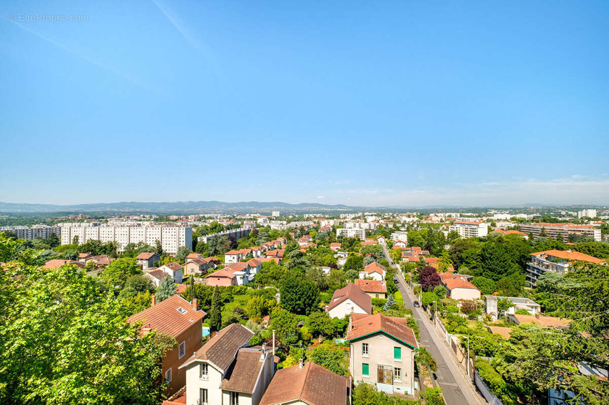 Appartement à LYON-5E