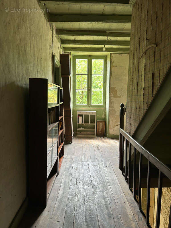 Maison à renover - 3 chambres - granzay gript - photo 8