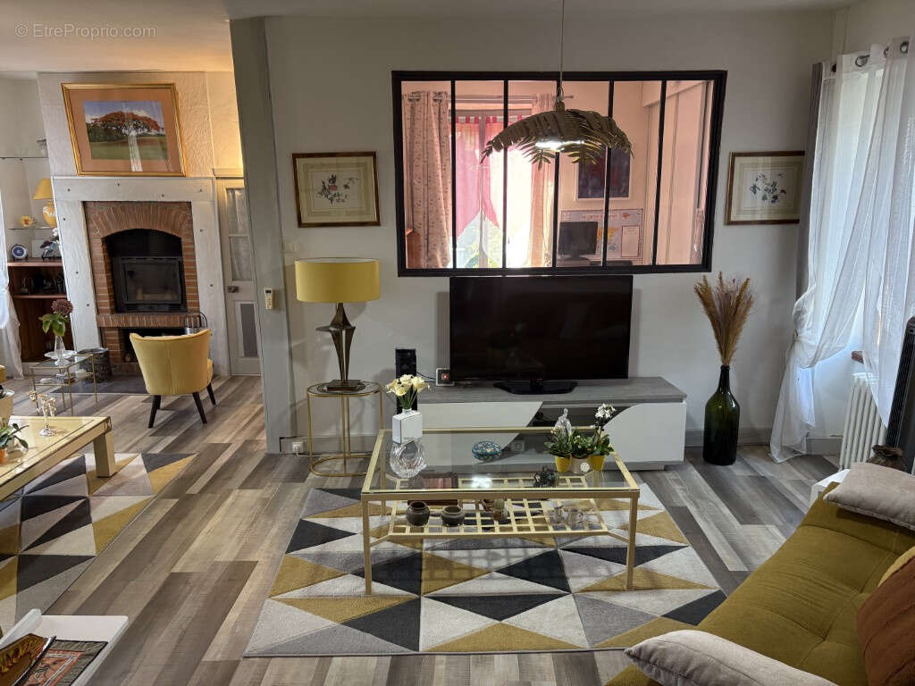 Maison à ARNAC-POMPADOUR