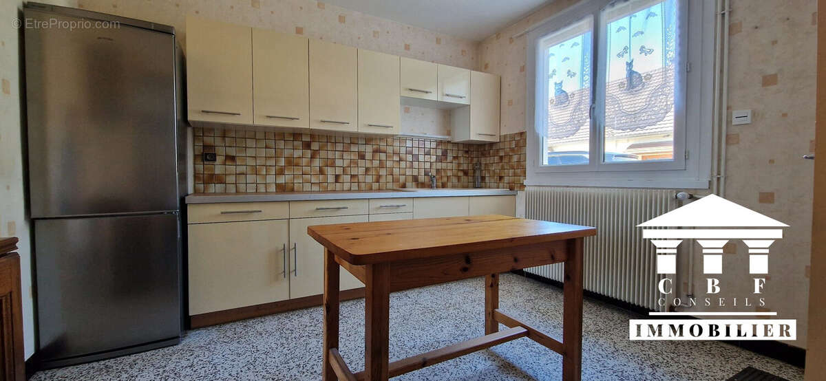 Maison à L'ABERGEMENT-SAINTE-COLOMBE