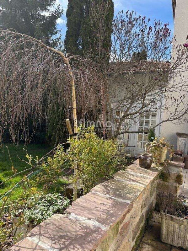 Maison à AYDOILLES