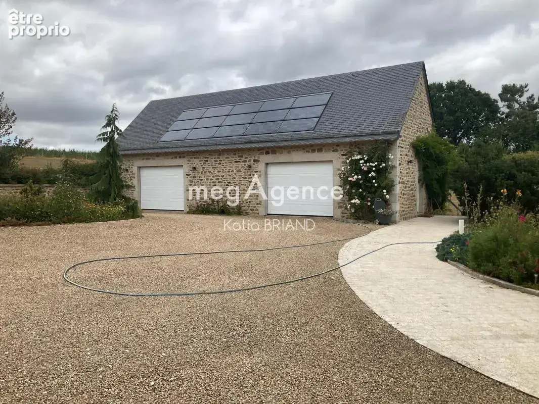 maison  en pierre de 6 pièces dont 5 chambres - photo 2