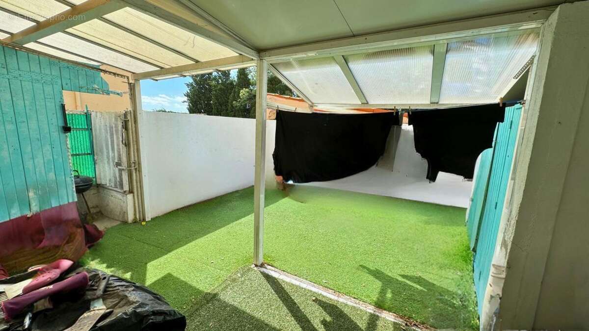 Maison à SAINT-ESTEVE