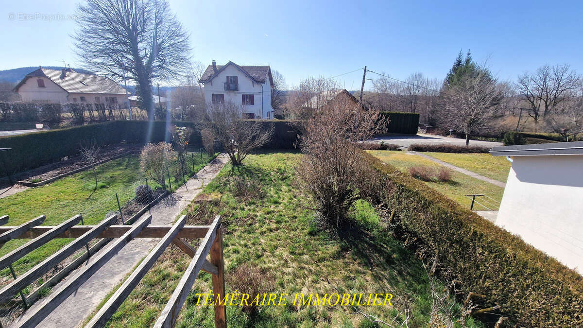 Maison à CHAMPAGNOLE