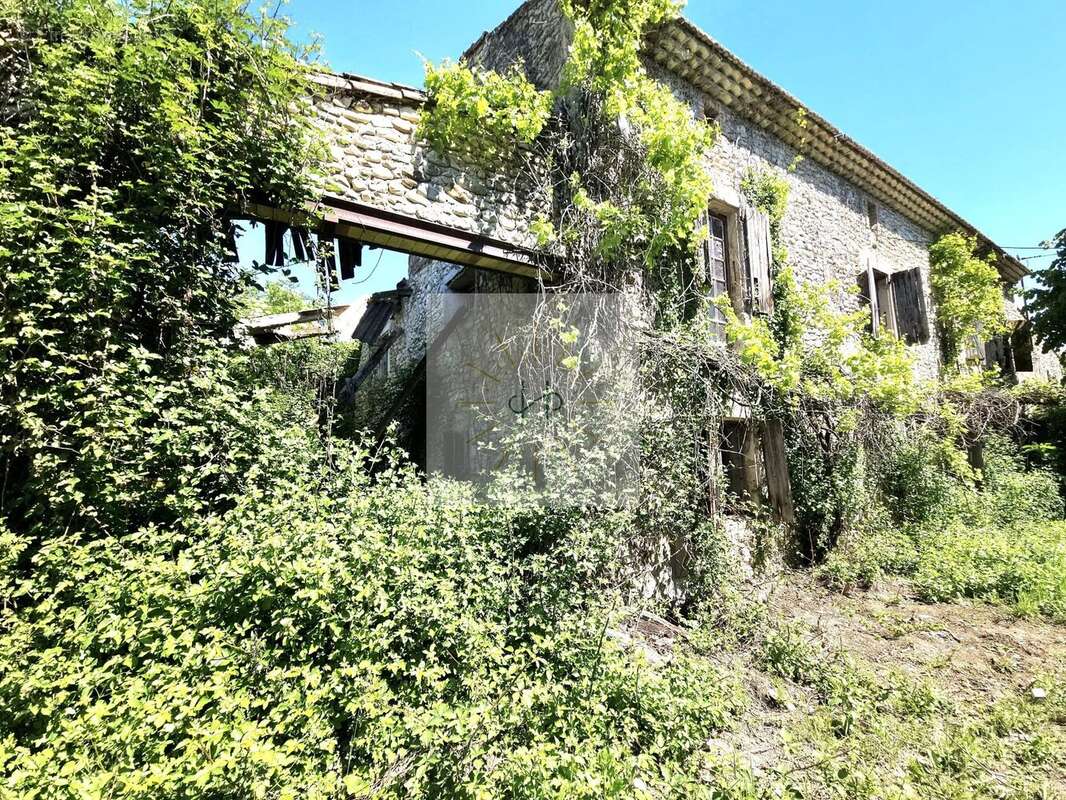Maison à BONLIEU-SUR-ROUBION