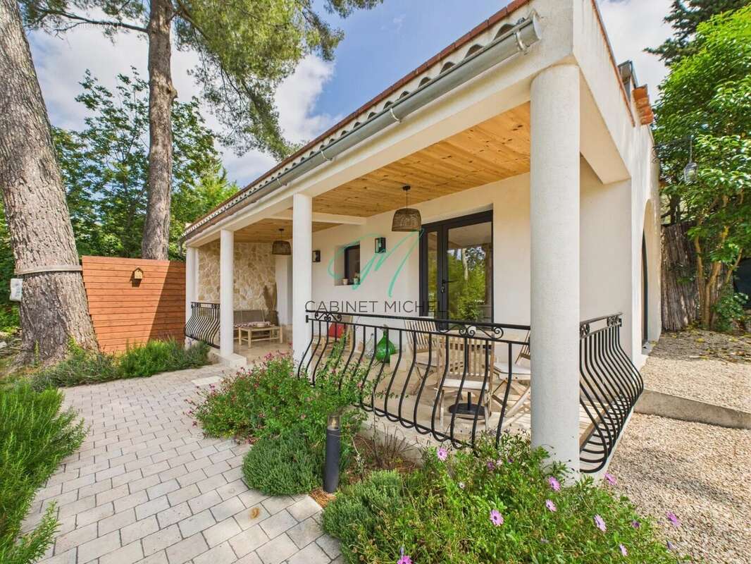 Maison à ROQUEFORT-LES-PINS