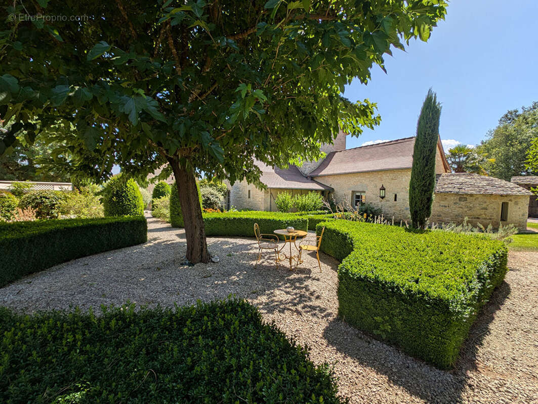 Maison à CAYLUS