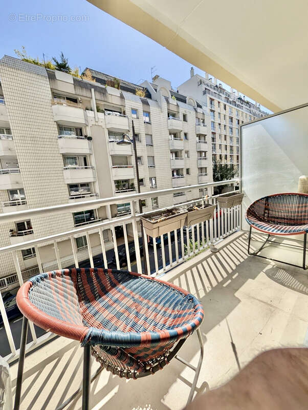 Appartement à PARIS-19E