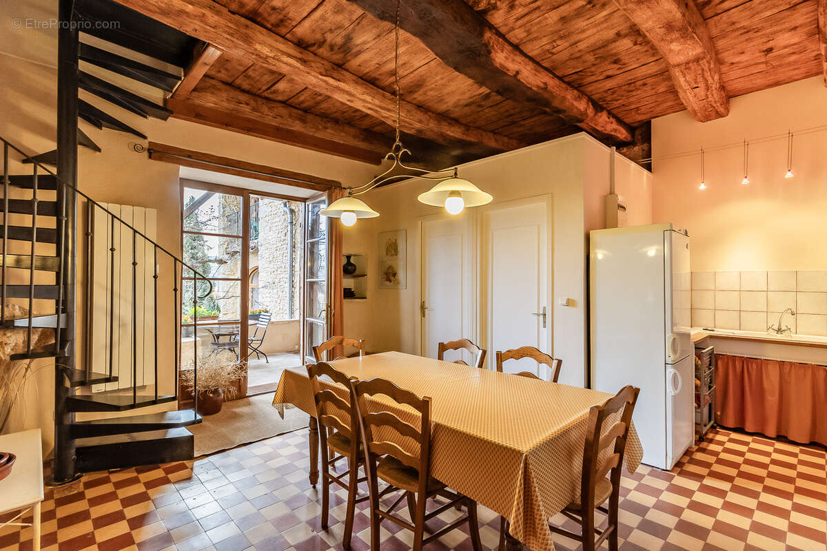 Maison à VILLE-SUR-JARNIOUX