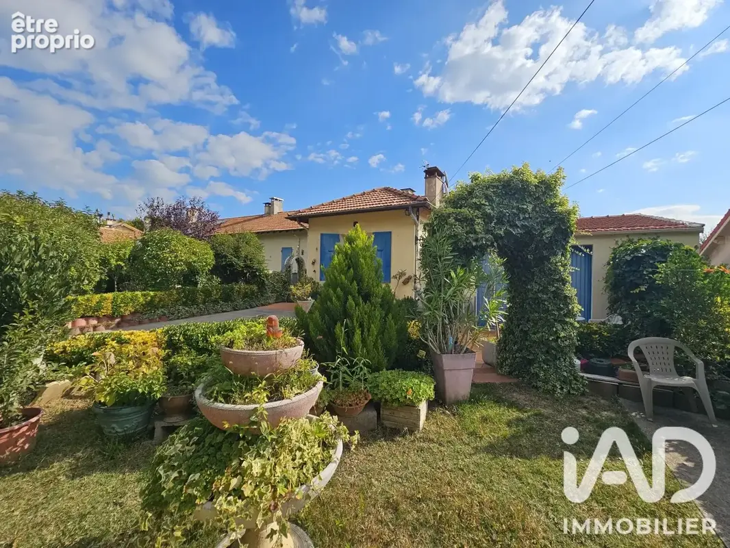 Photo 1 - Appartement à CHATEAU-ARNOUX-SAINT-AUBAN