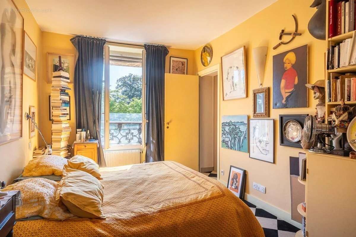 Appartement à PARIS-6E