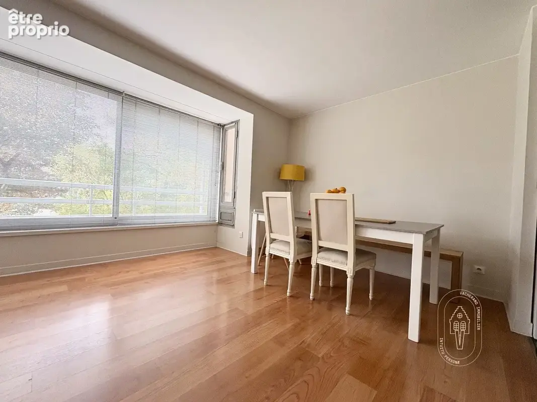 Appartement 3 pièces 81 m² à vendre à Lille (59000) - photo 2