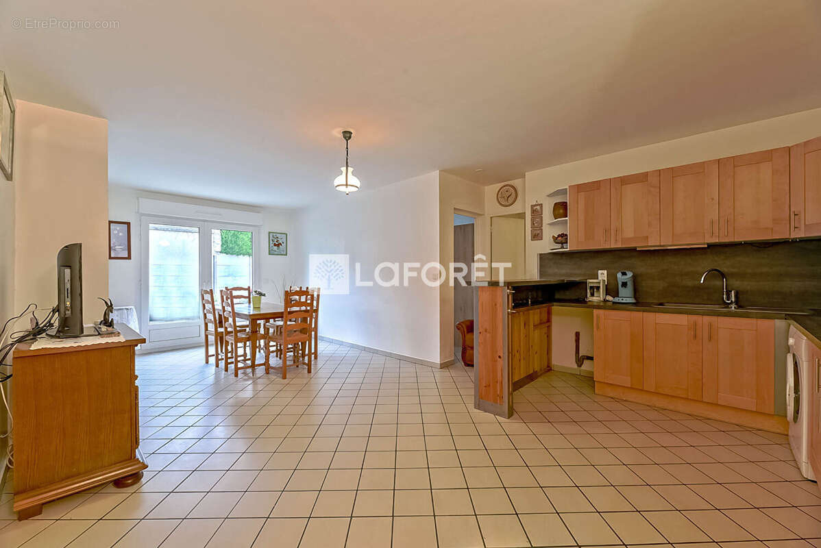 Appartement à LE MESNIL-EN-THELLE