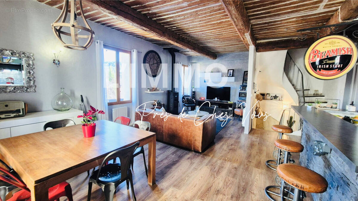 Maison à SAINT-ZACHARIE