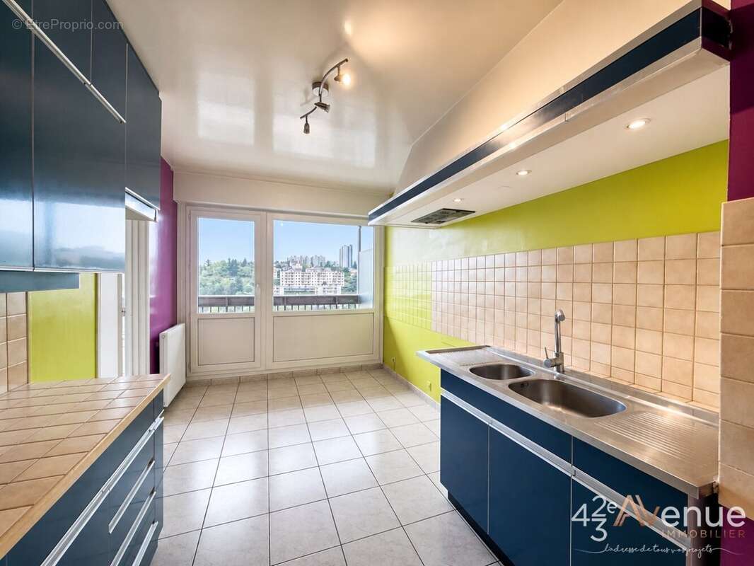 Appartement à SAINT-ETIENNE