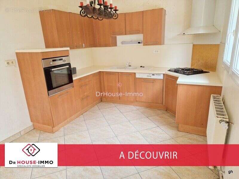 Maison à LOUVIGNE-DU-DESERT