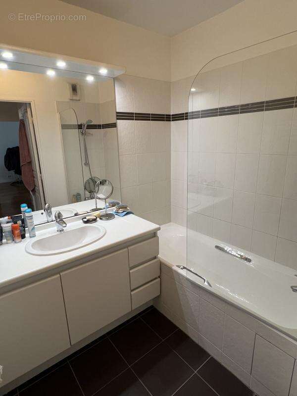 Appartement à PARIS-14E