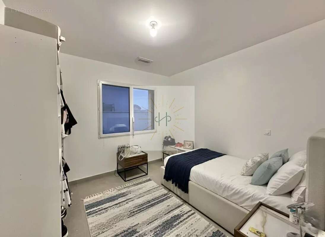 Maison à MONTELIMAR