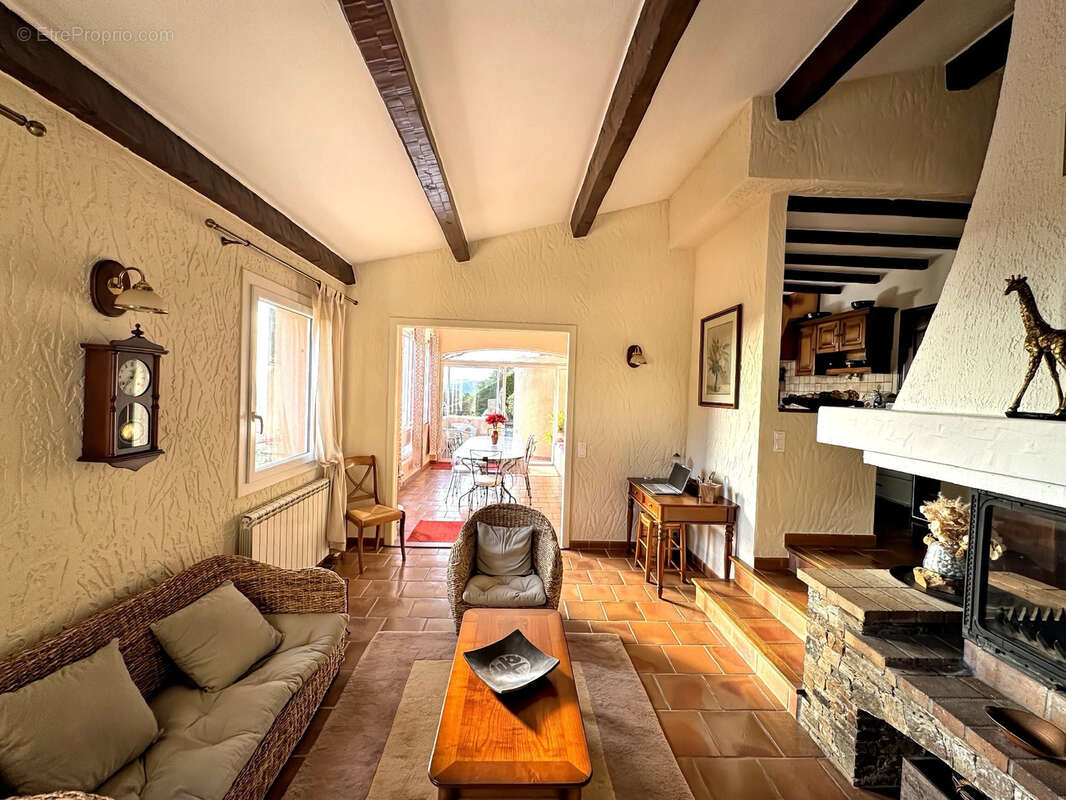 Maison à LA LONDE-LES-MAURES