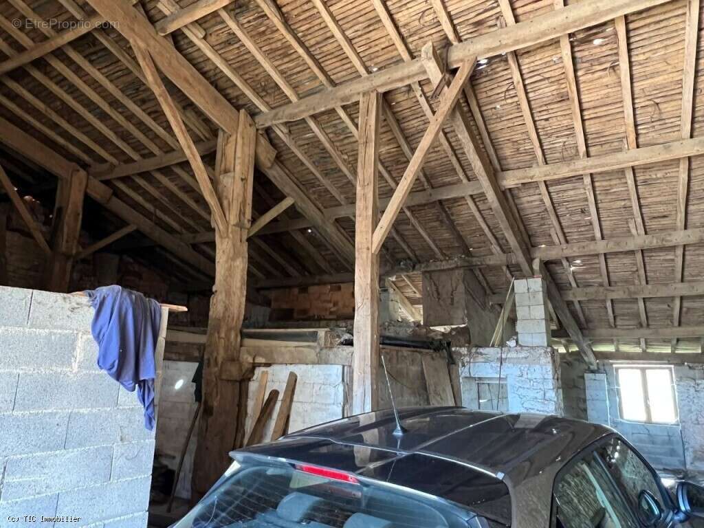 Maison à CELLEFROUIN