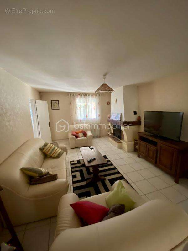 Maison à SAINT-JORY