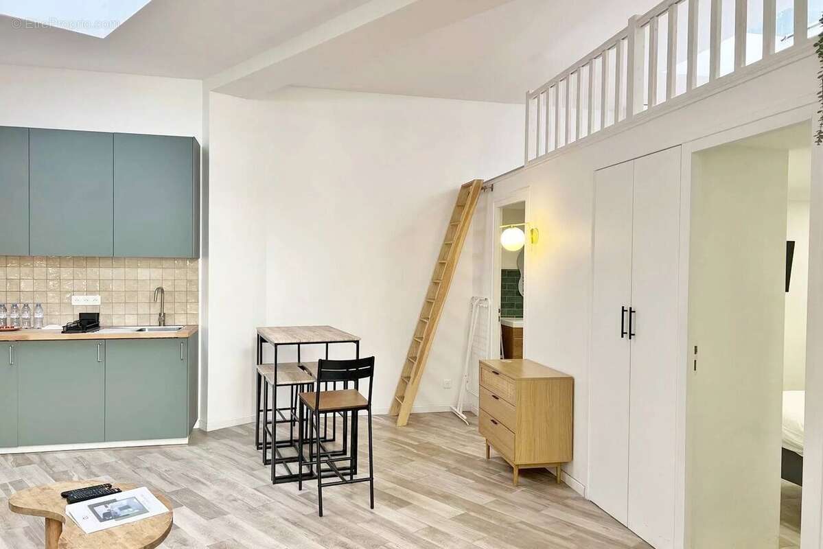Appartement à PARIS-11E