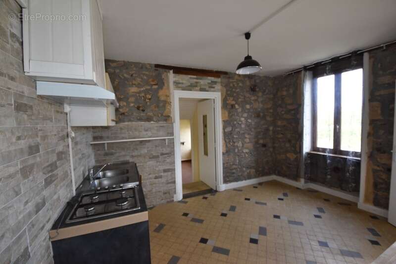 Maison à vendre 9 pièces LA CHAPELLE AU MANS (71) - photo 8