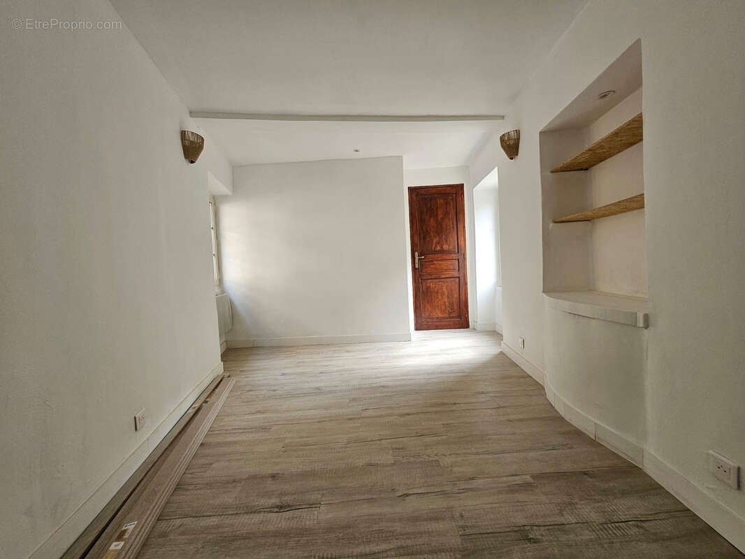 Appartement à L&#039;ESCARENE