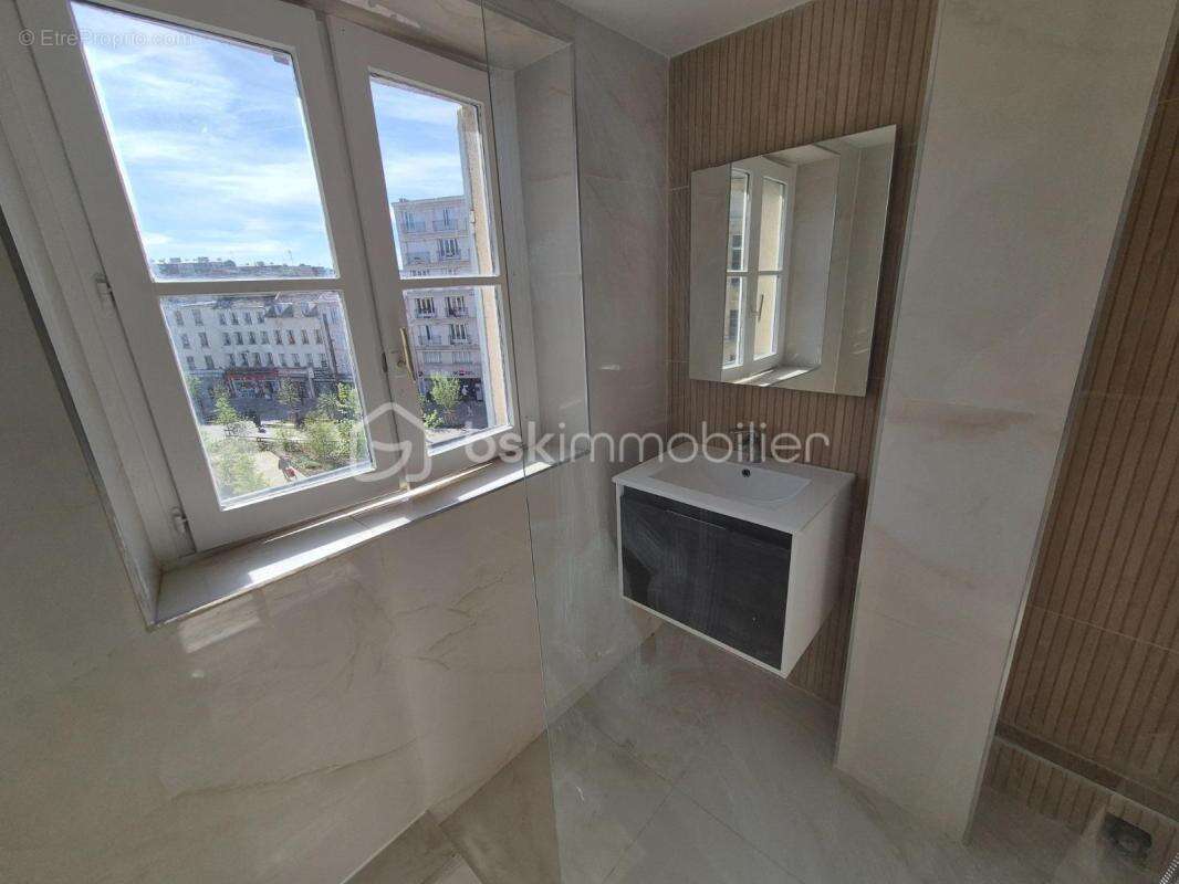 Appartement à SAINT-DENIS