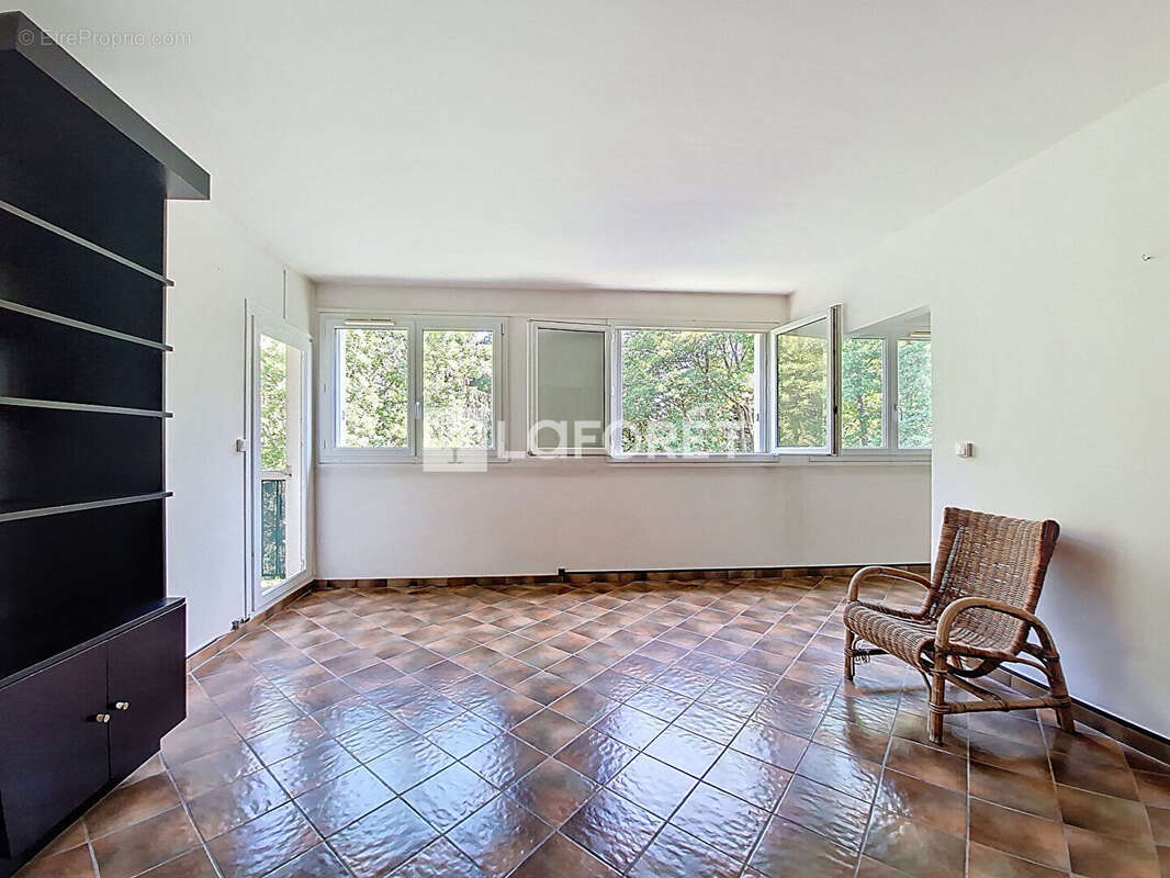 Appartement à VERNEUIL-SUR-SEINE