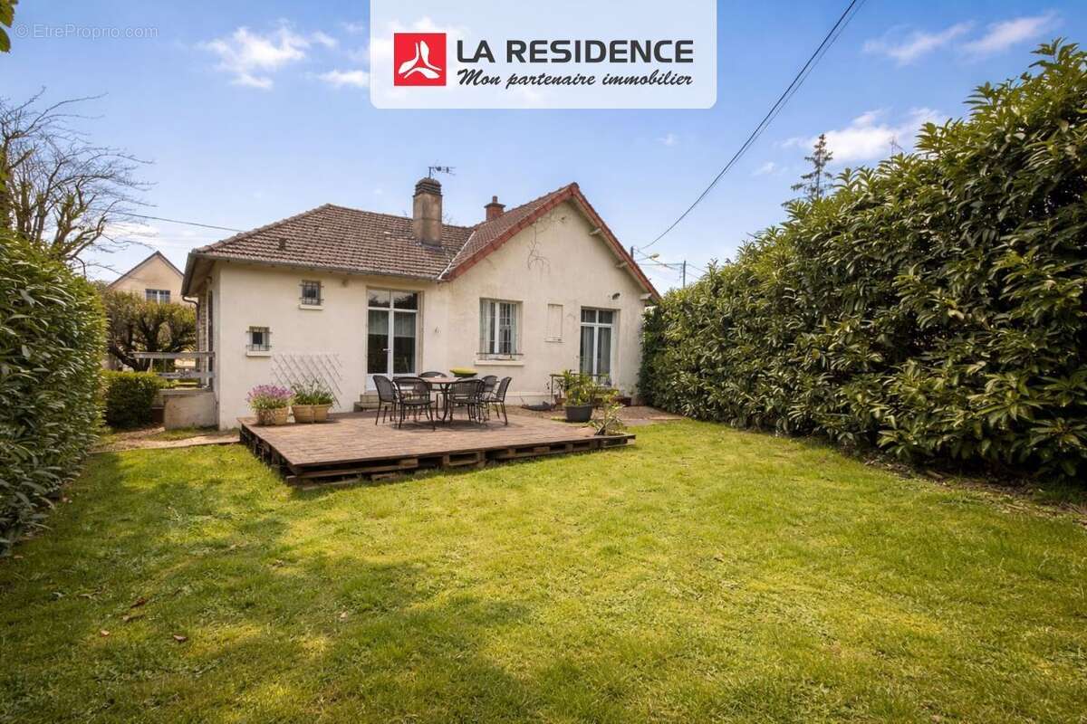 Maison à BONNIERES-SUR-SEINE