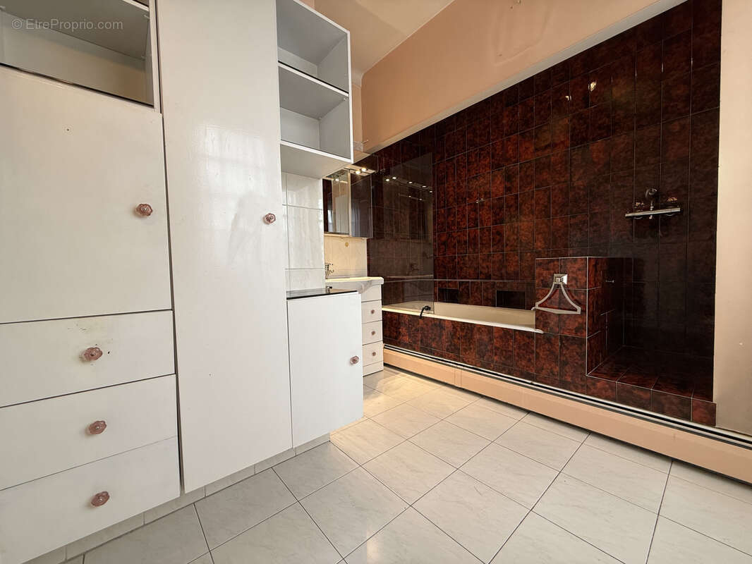 Maison à LE BLANC-MESNIL