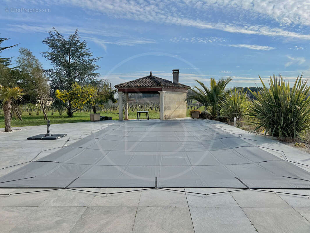 Maison à SAINT-EMILION