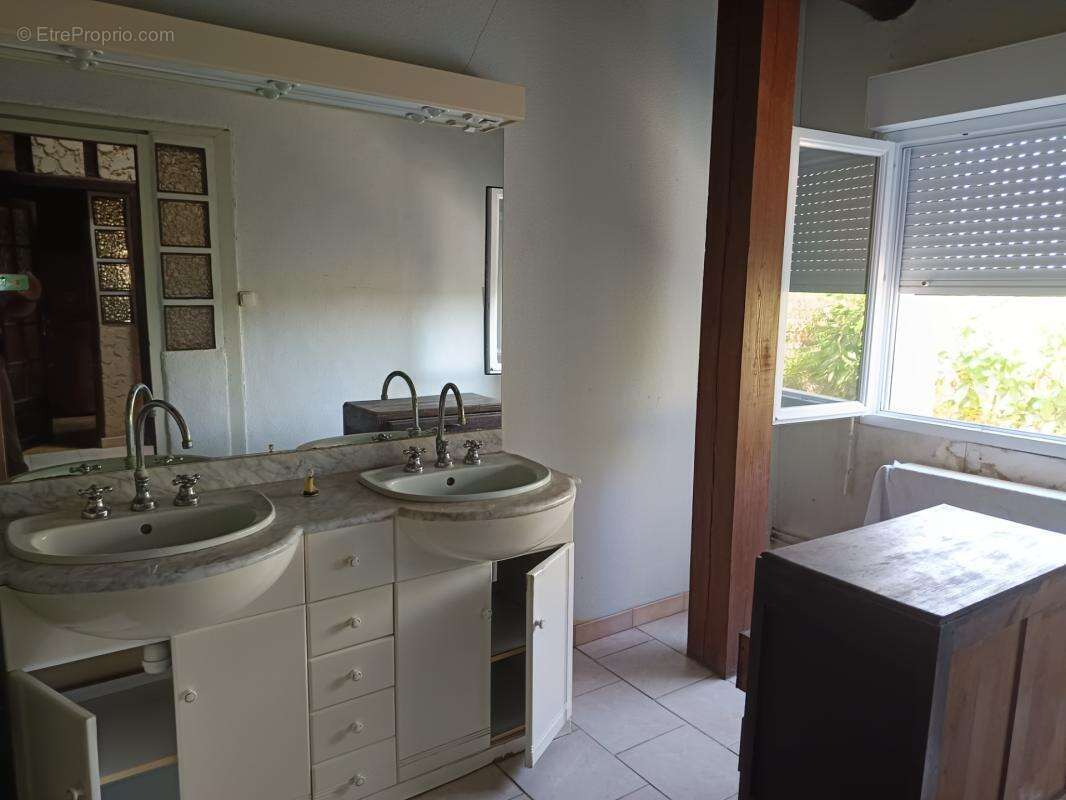 EXCLUSIVITÉ – Superbe Bâtisse Gasconne du XIXᵉ siècle (260 m²) – Parc de 4 500 m² - photo 13