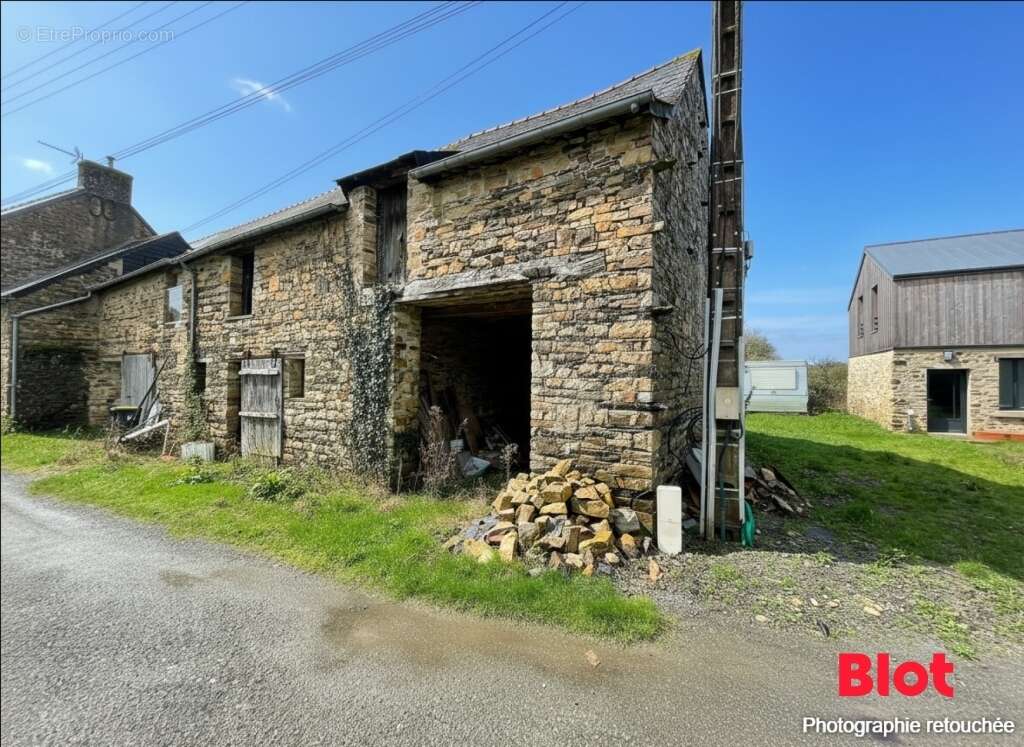 Maison à SAINT-SULPICE-DES-LANDES