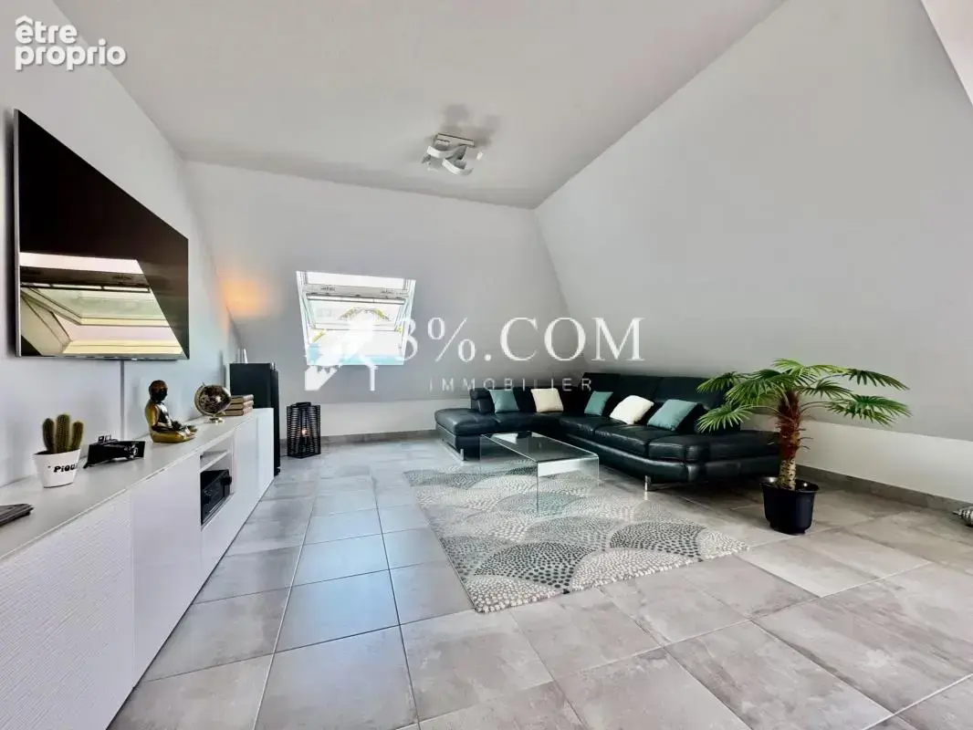 3%COM Magnifique appartement en dernier étage avec ascenseur - photo 5