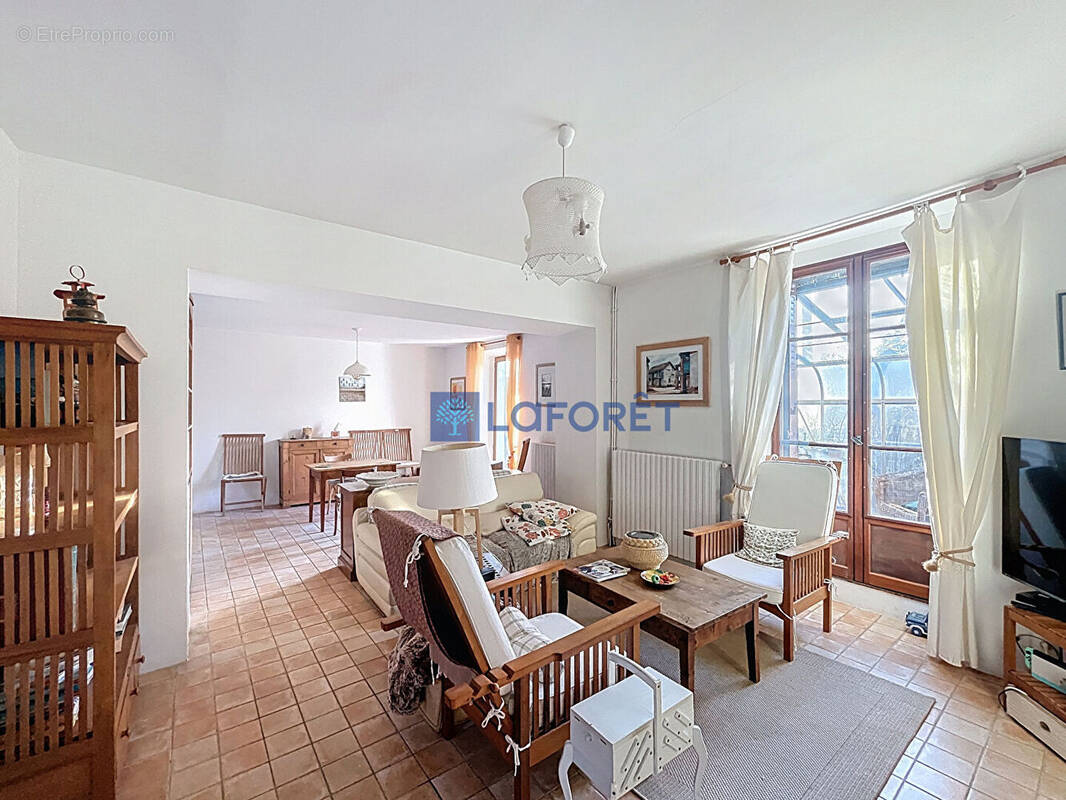 Appartement à SAINT-GERMAIN-LES-CORBEIL