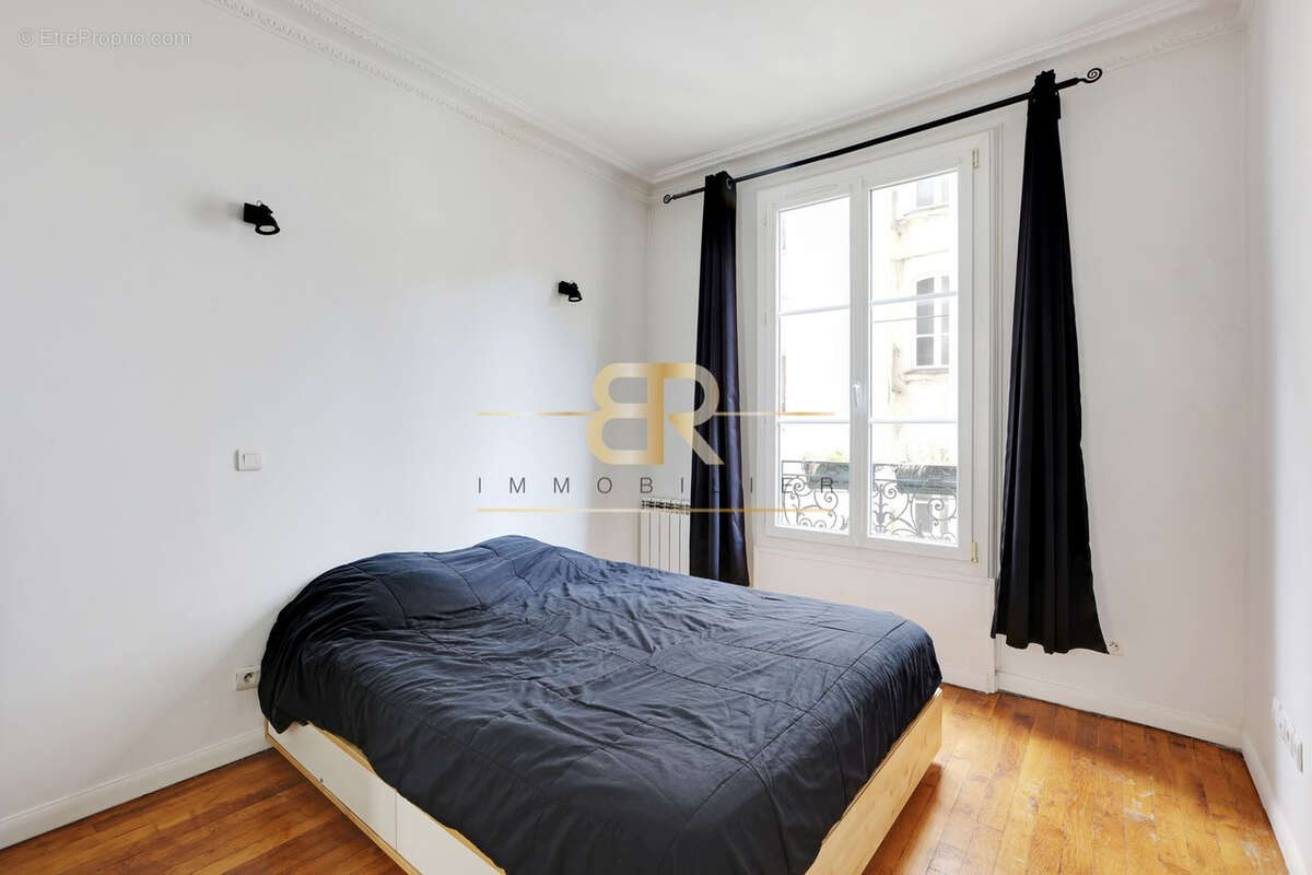 Appartement à PARIS-14E