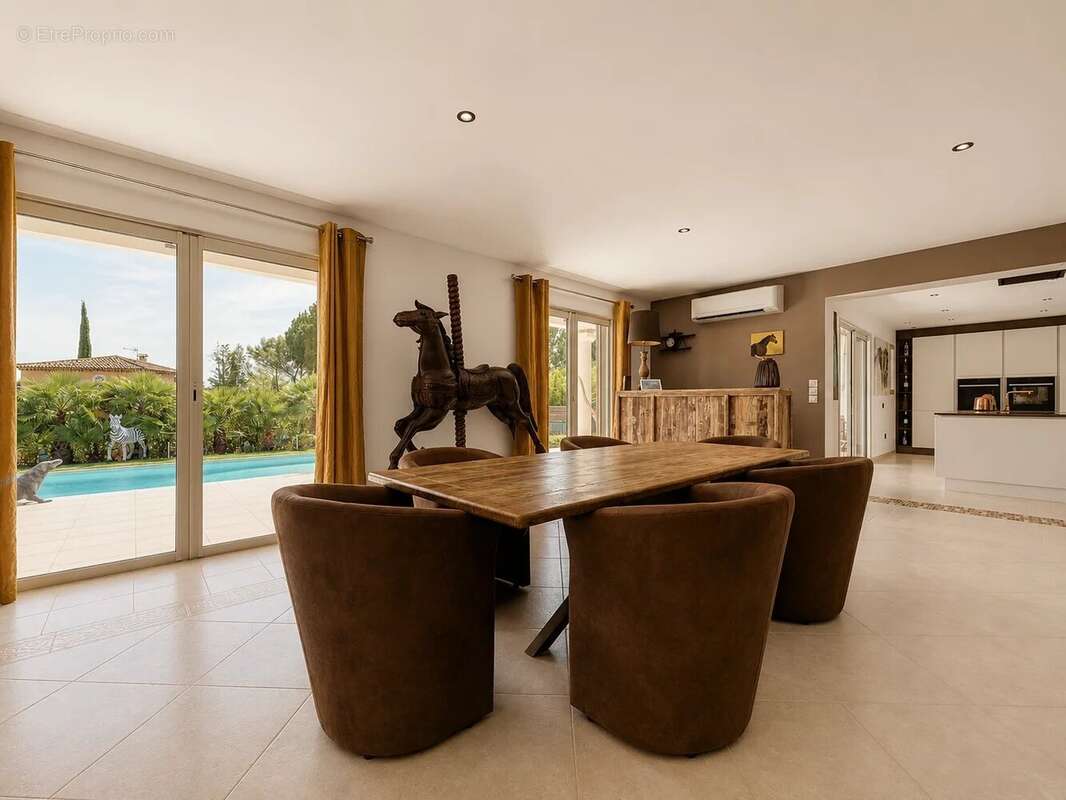 Maison à LA MOTTE