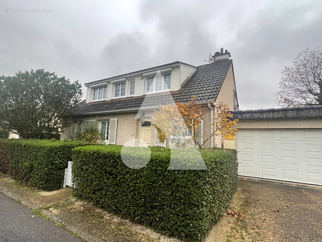 Maison à SUCY-EN-BRIE