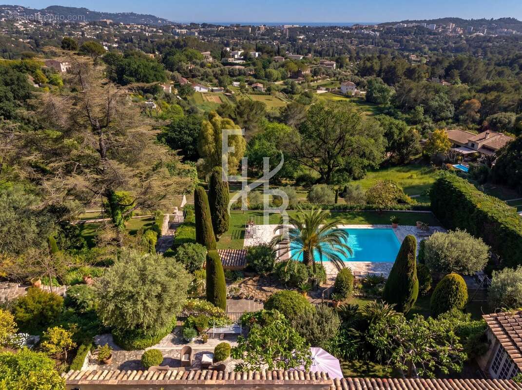Maison à MOUGINS